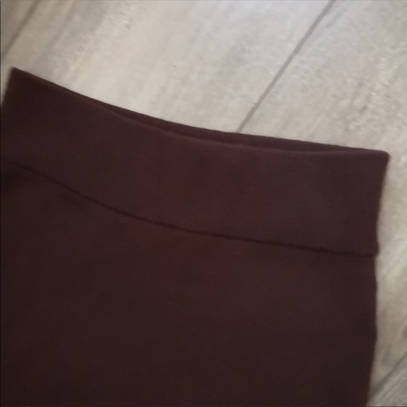 NWOT Aritzia Wilfred wool pencil skirt - small - Picture 3 of 6